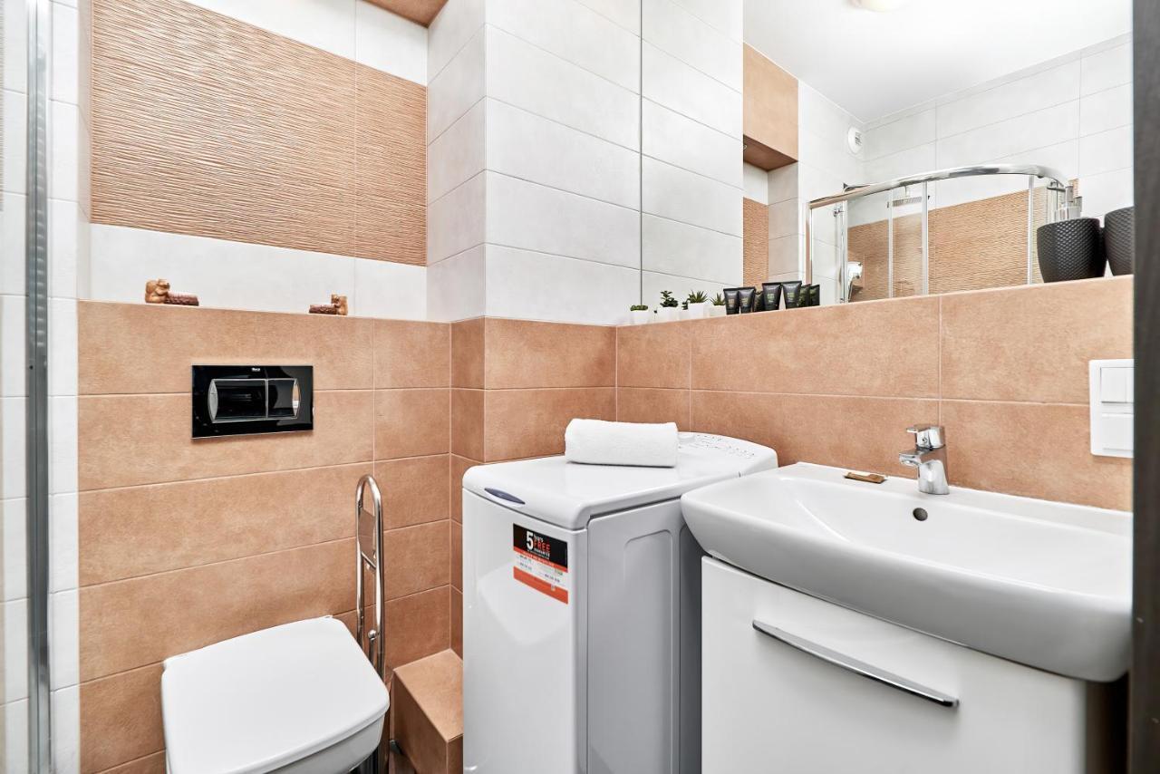 Apartment Wroclaw Sikorskiego With Free Garage By Renters Prestige Luaran gambar