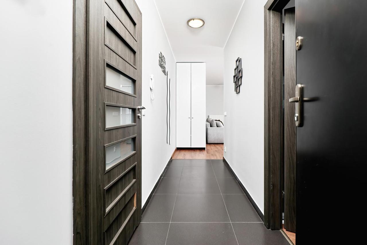 Apartment Wroclaw Sikorskiego With Free Garage By Renters Prestige Luaran gambar
